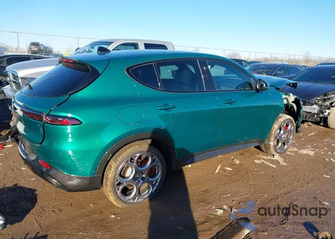 2024 Alfa Romeo Tonale Veloce Eawd z USA, uszkodzony, nr VIN ZASPATDW0R3048948